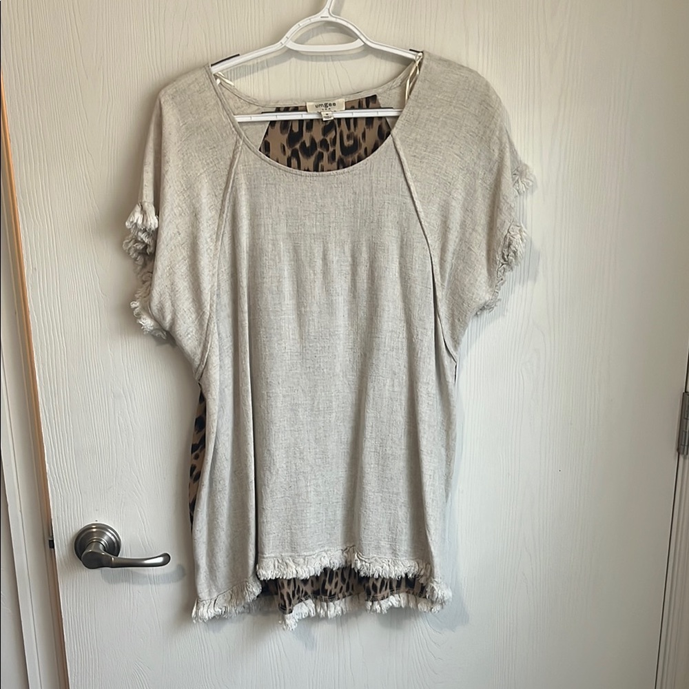 Stylish Beige Leopard Print Women's Top